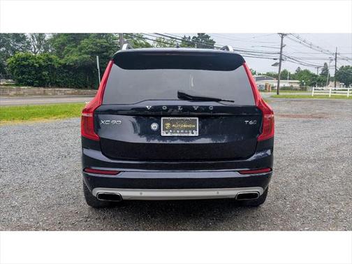 2017 Volvo XC90 T6 Momentum