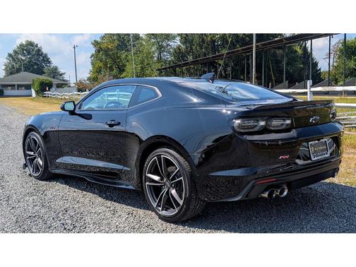2021 Chevrolet Camaro RWD Coupe LT1