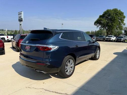 2022 Buick Enclave AWD Essence