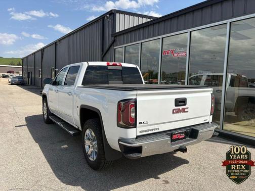 White Frost Tricoat 2017 GMC Sierra 1500 SLT