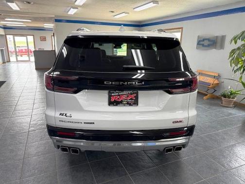 2025 GMC Acadia Denali