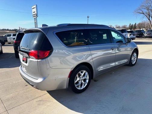 2020 Chrysler Pacifica Touring-L Plus