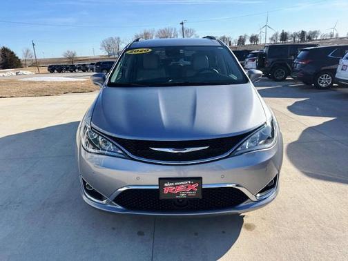 2020 Chrysler Pacifica Touring-L Plus