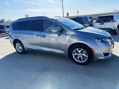 2020 Chrysler Pacifica Touring-L Plus