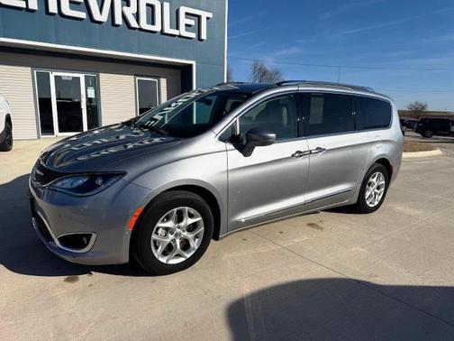 2020 Chrysler Pacifica Touring-L Plus