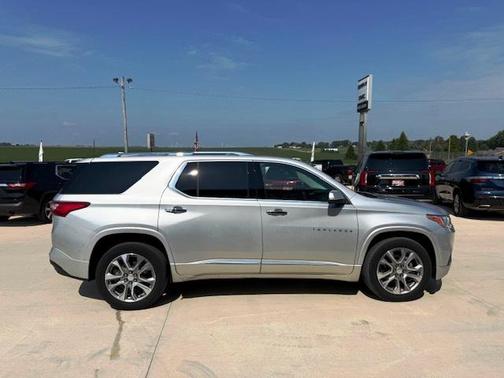 2021 Chevrolet Traverse Premier