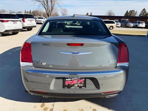 2019 Chrysler 300 Limited