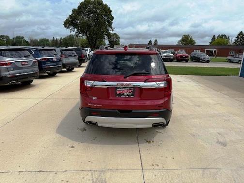 2023 GMC Acadia AWD SLT