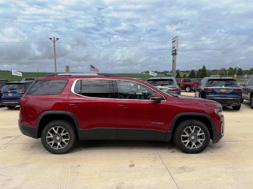2023 GMC Acadia AWD SLT