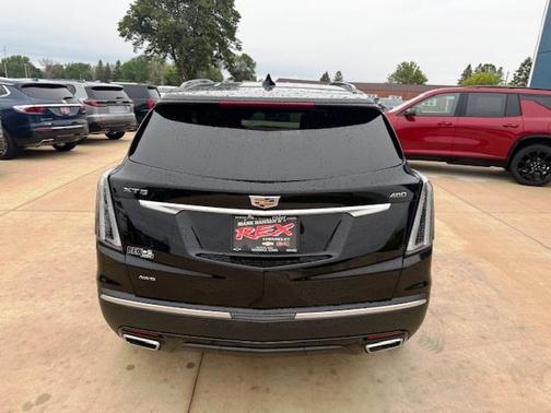 2023 Cadillac XT5 Sport