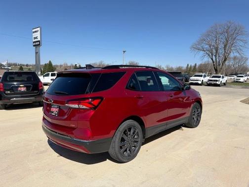 2022 Chevrolet Equinox FWD RS