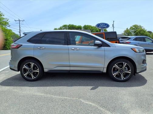 2022 Ford Edge ST
