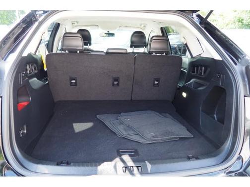 White Platinum Metallic Tri-Coat 2017 Ford Edge SEL