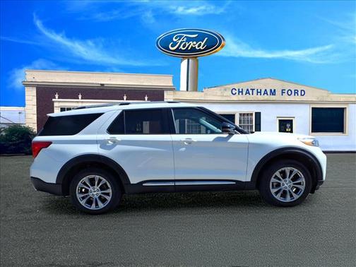Star White 2022 Ford Explorer Limited