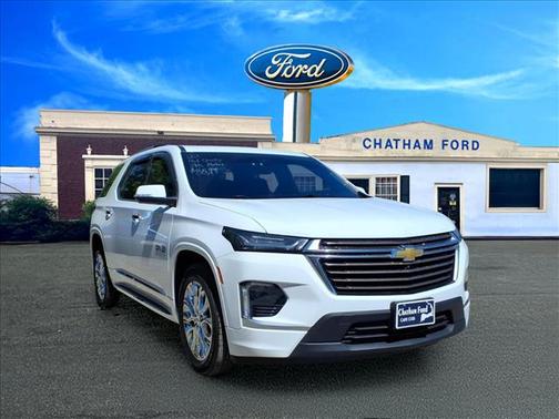White 2022 Chevrolet Traverse High Country