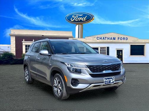 Gray 2021 Kia Seltos EX