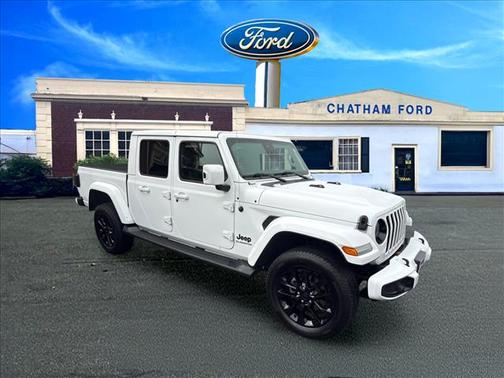White 2021 Jeep Gladiator High Altitude