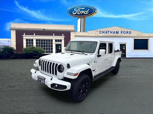White 2021 Jeep Gladiator High Altitude