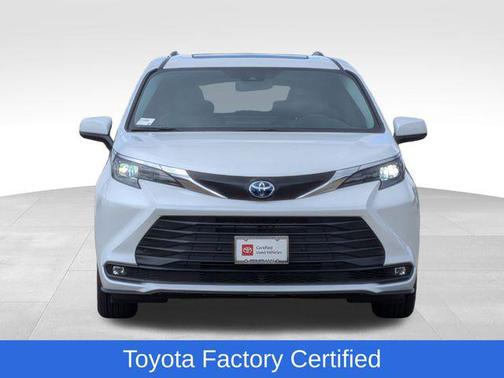 2025 Toyota Sienna XLE 8 Passenger