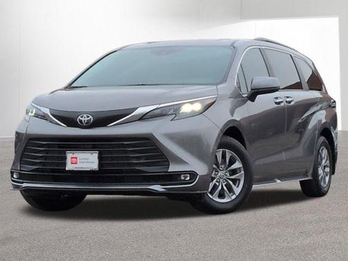 2026 Toyota Sienna XLE