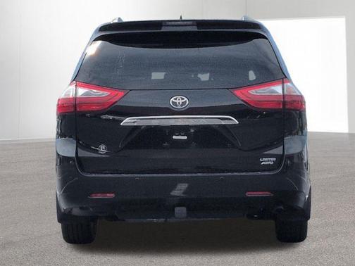 Midnight Black Metallic 2017 Toyota Sienna Limited Premium
