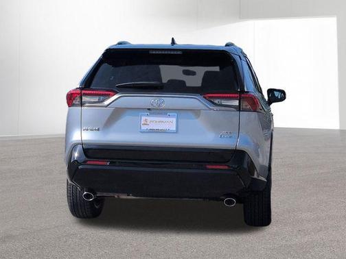 2025 Toyota RAV4 Hybrid SE