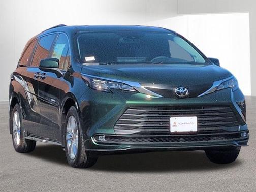 2026 Toyota Sienna XLE