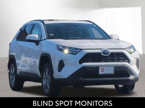 Ice Cap 2025 Toyota RAV4 XLE