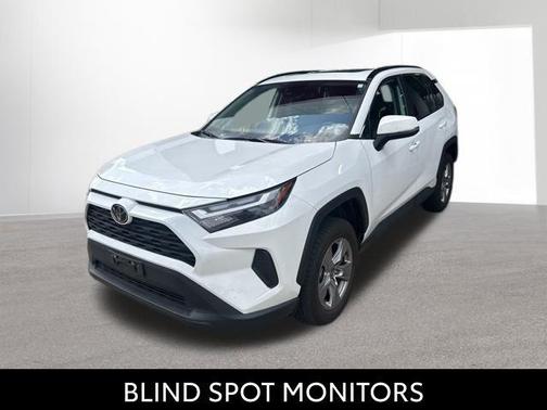 Ice Cap 2025 Toyota RAV4 XLE