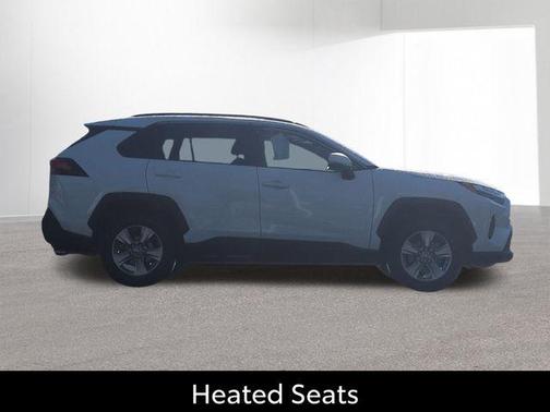 Ice Cap 2025 Toyota RAV4 XLE