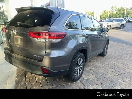 Predawn Gray Mica 2017 Toyota Highlander XLE