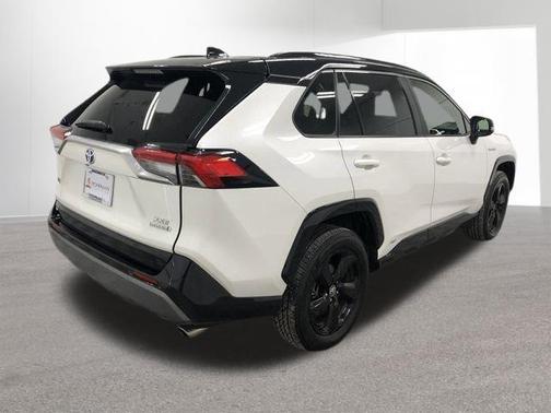2020 Toyota RAV4 Hybrid SE