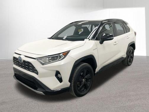 2020 Toyota RAV4 Hybrid SE