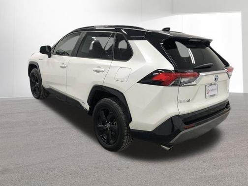 2020 Toyota RAV4 Hybrid SE