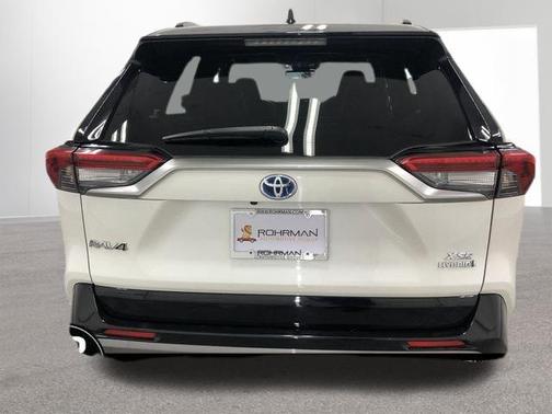 2020 Toyota RAV4 Hybrid SE