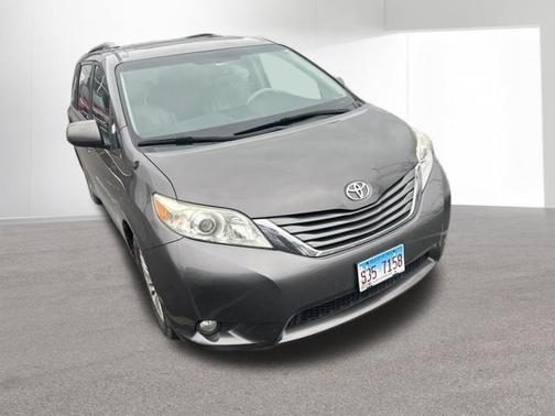 2013 Toyota Sienna XLE