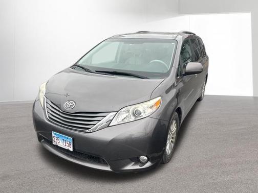 2013 Toyota Sienna XLE
