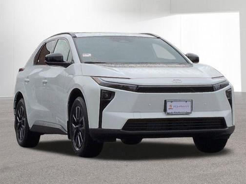 Wind Chill Pearl 2026 Toyota bZ XLE