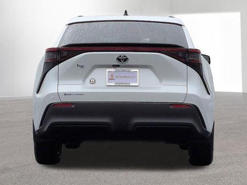 Wind Chill Pearl 2026 Toyota bZ XLE