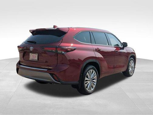 2024 Toyota Highlander Platinum