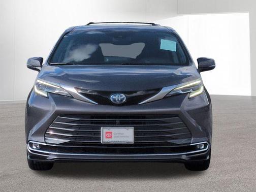 2022 Toyota Sienna Platinum 7 Passenger