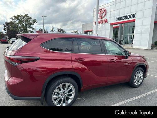 Ruby Flare Pearl 2026 Toyota Highlander Limited