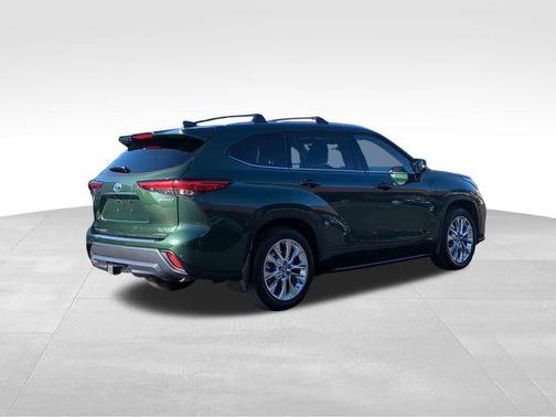 2023 Toyota Highlander Hybrid Limited