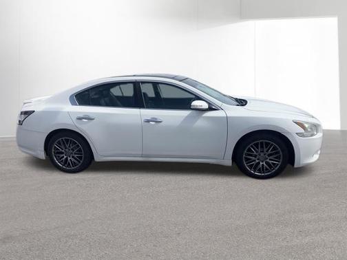 Winter Frost Pearl 2012 Nissan Maxima SV