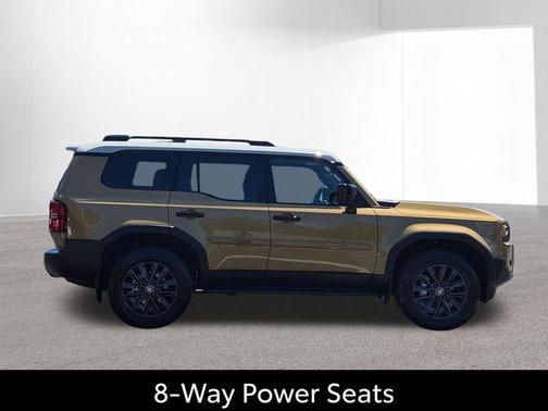 Trail Dust/Gray Scape Roof 2026 Toyota Land Cruiser Base