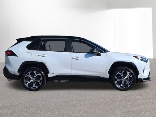 2025 Toyota RAV4 Hybrid SE
