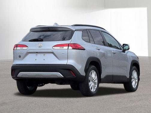 Sonic Silver 2024 Toyota Corolla Cross LE
