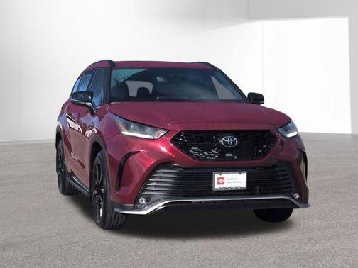 2025 Toyota Highlander XSE