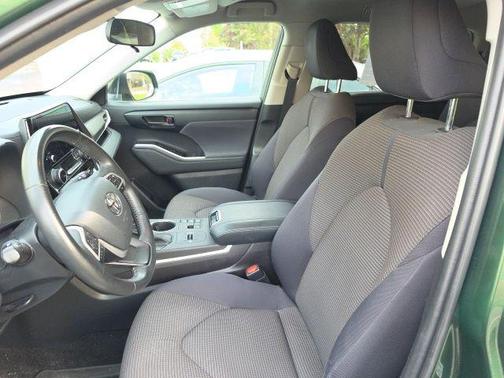 Cypress 2023 Toyota Highlander Hybrid LE