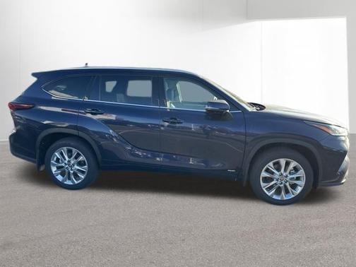 2025 Toyota Highlander Hybrid Limited